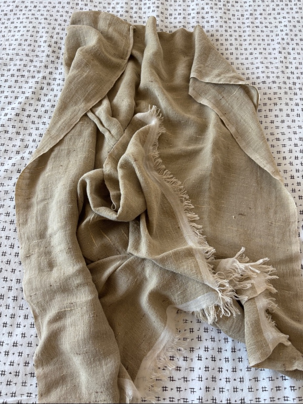 Cotton/linen scarf/wrap, nubby texture, fringe, light tan, 26x70”